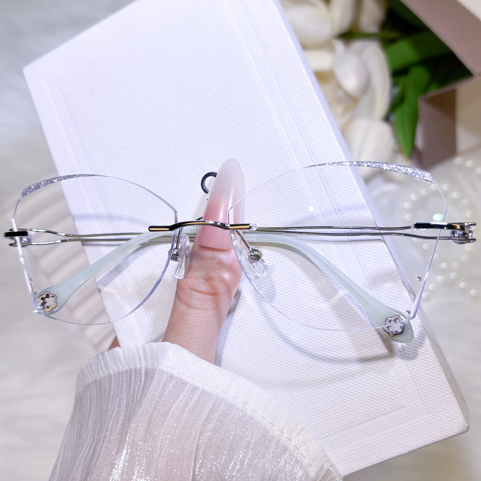 Tobi Eyeglasses - Image 3