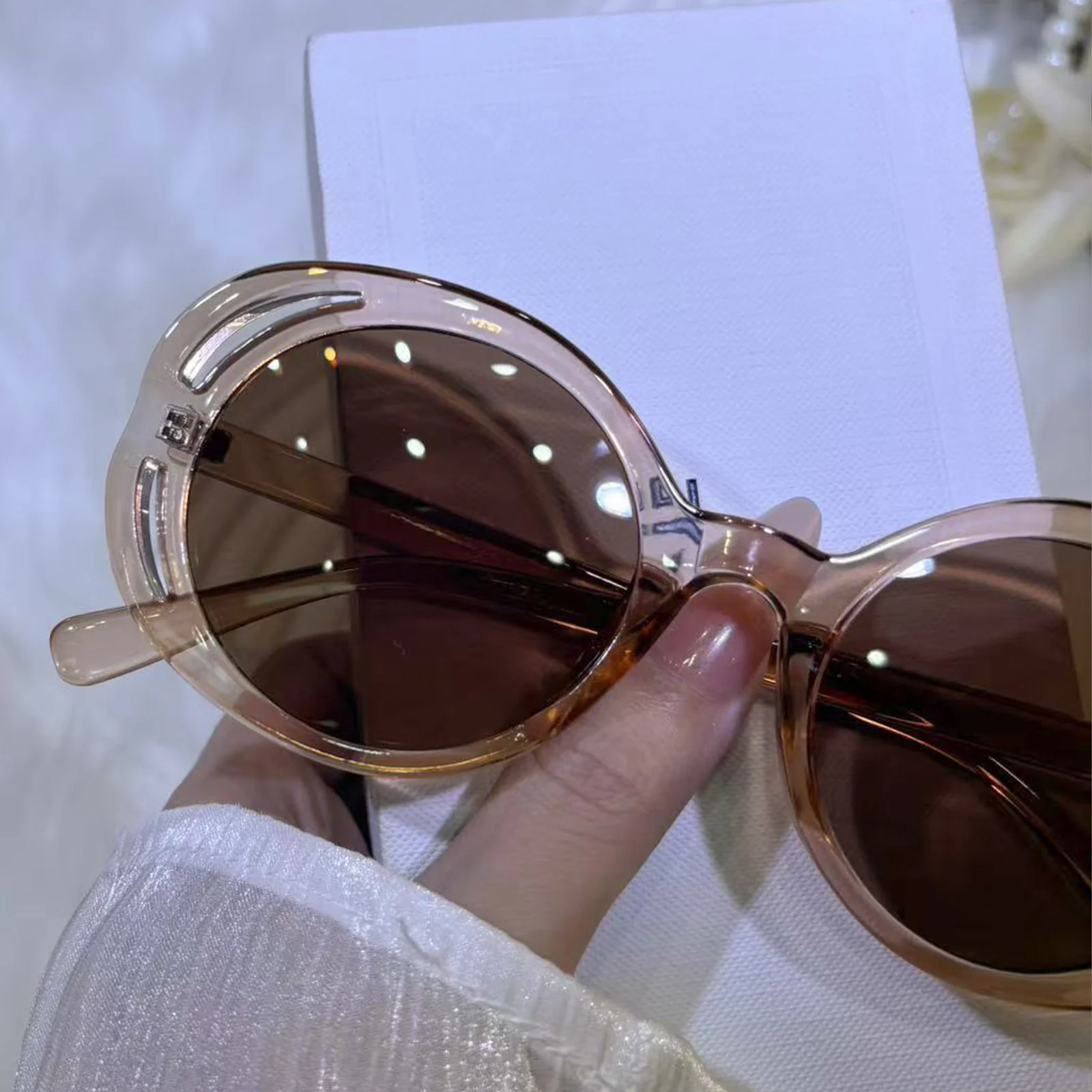Tova Sunglasses - Image 10