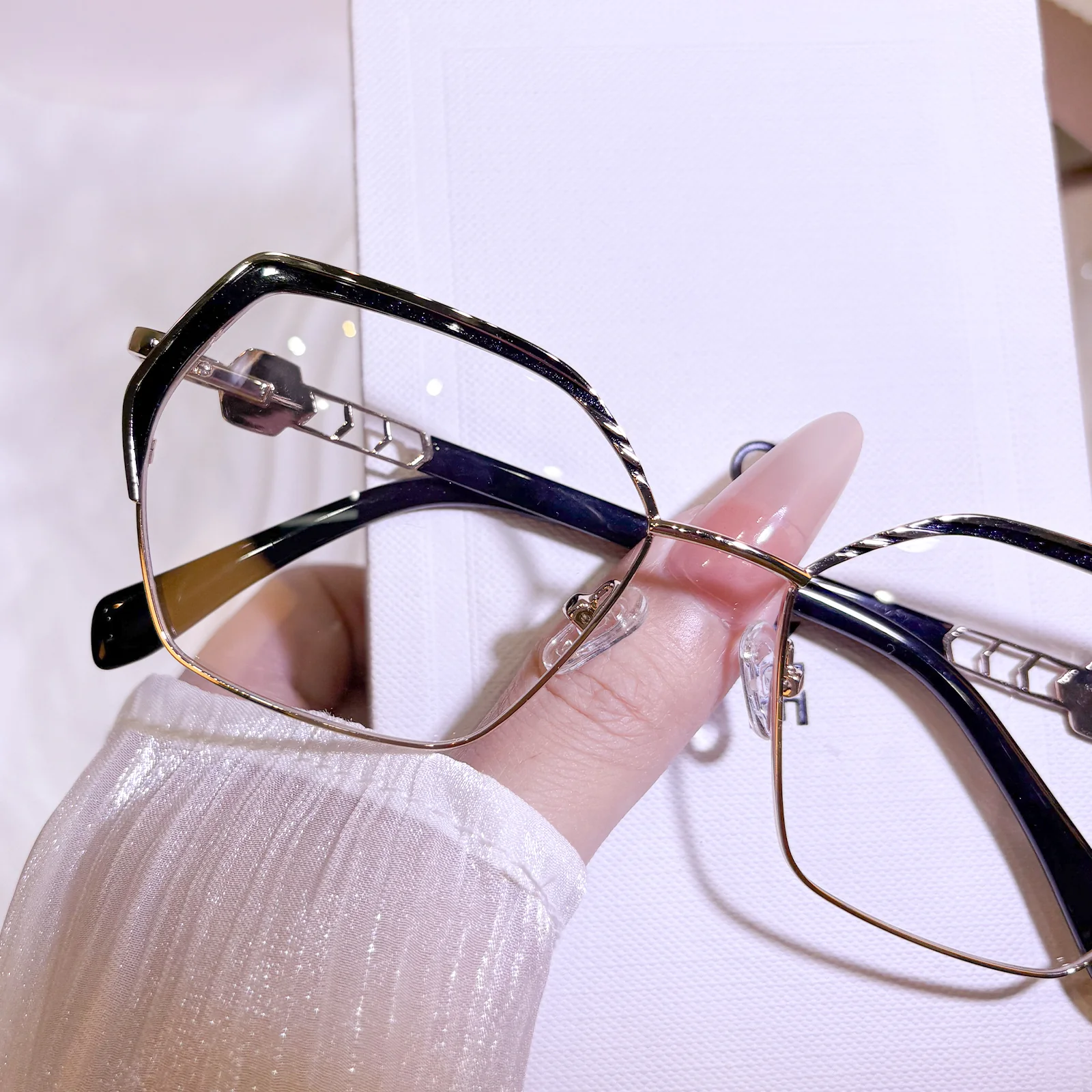 Trisha Eyeglasses - Image 12