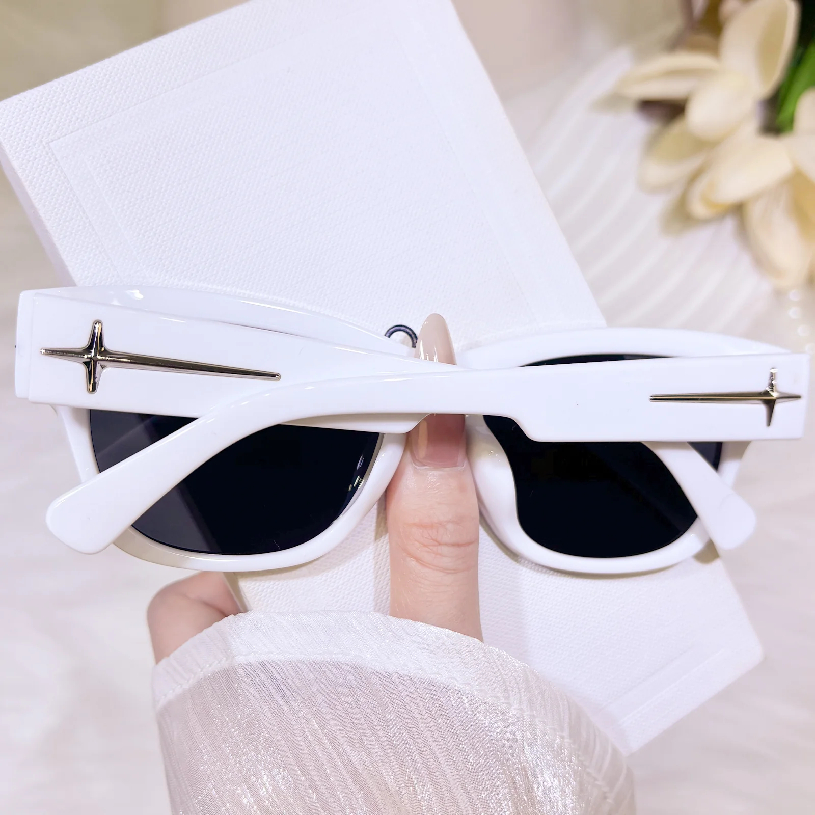 Velae Sunglasses - Image 5