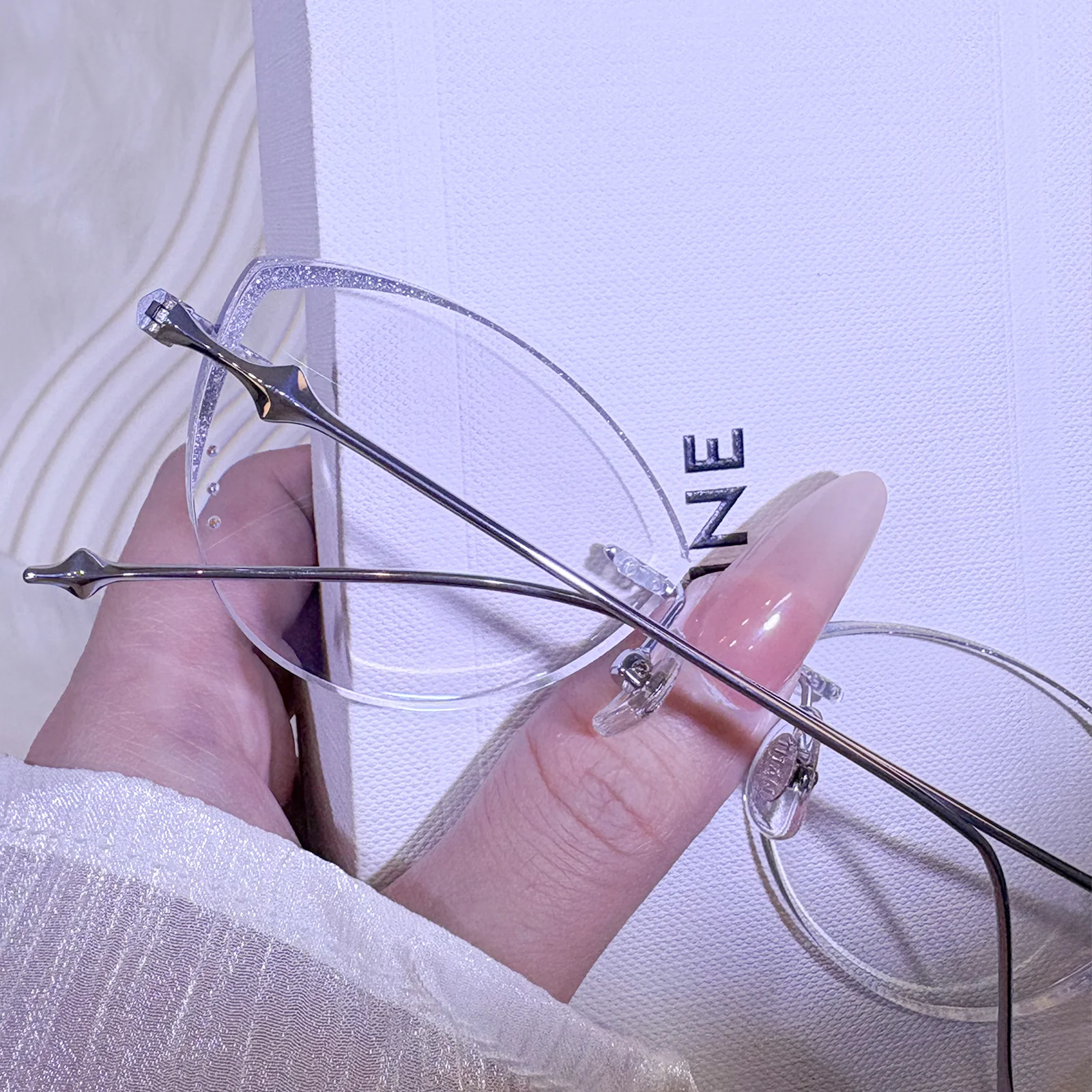 Vivi Eyeglasses - Image 10