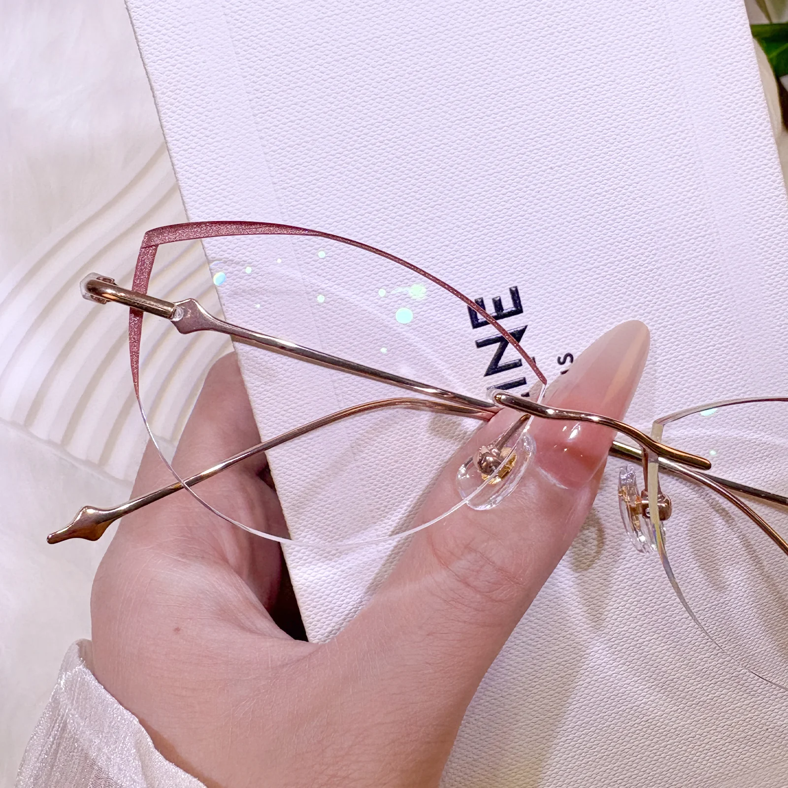 Vivi Eyeglasses - Image 3