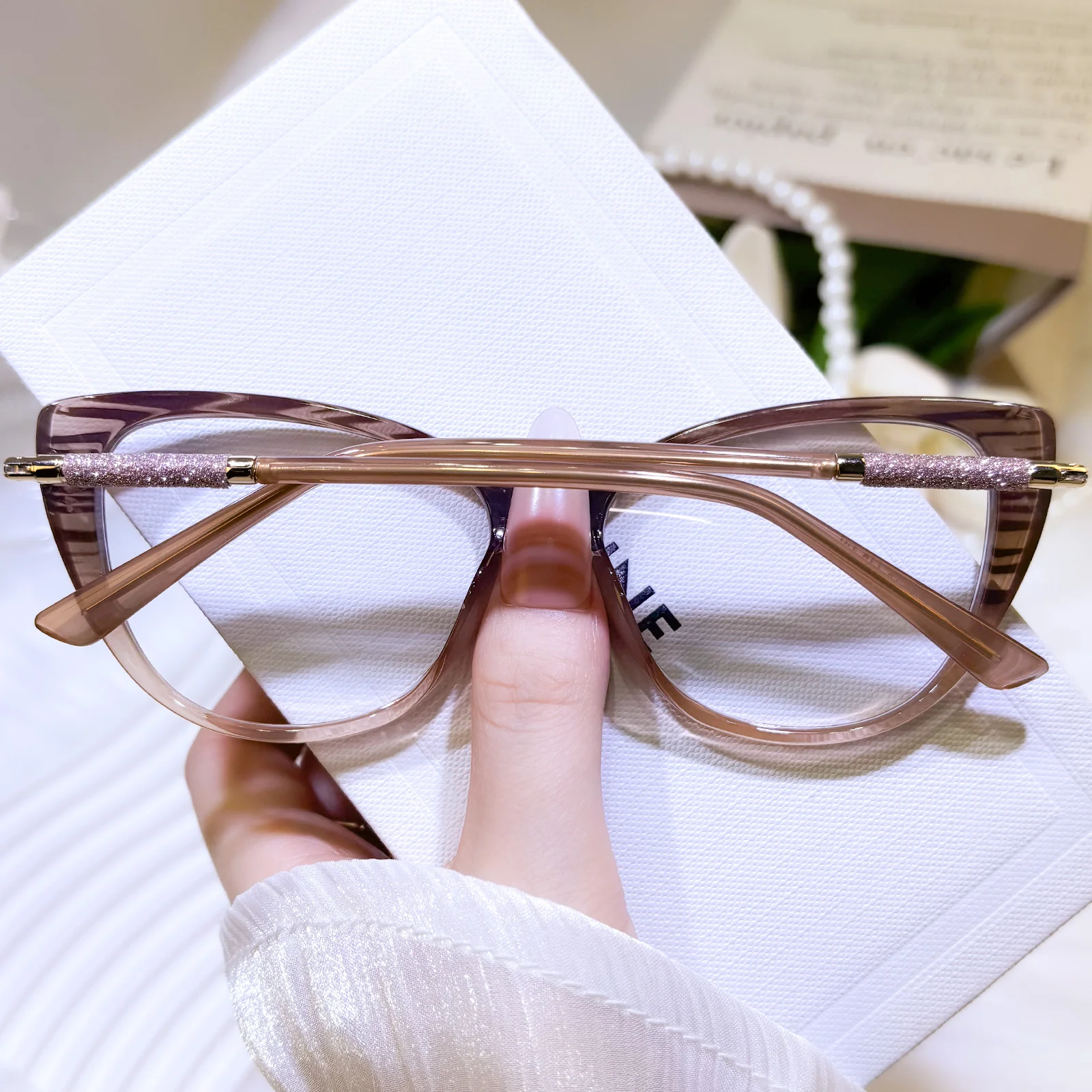 Vixia Eyeglasses - Image 16