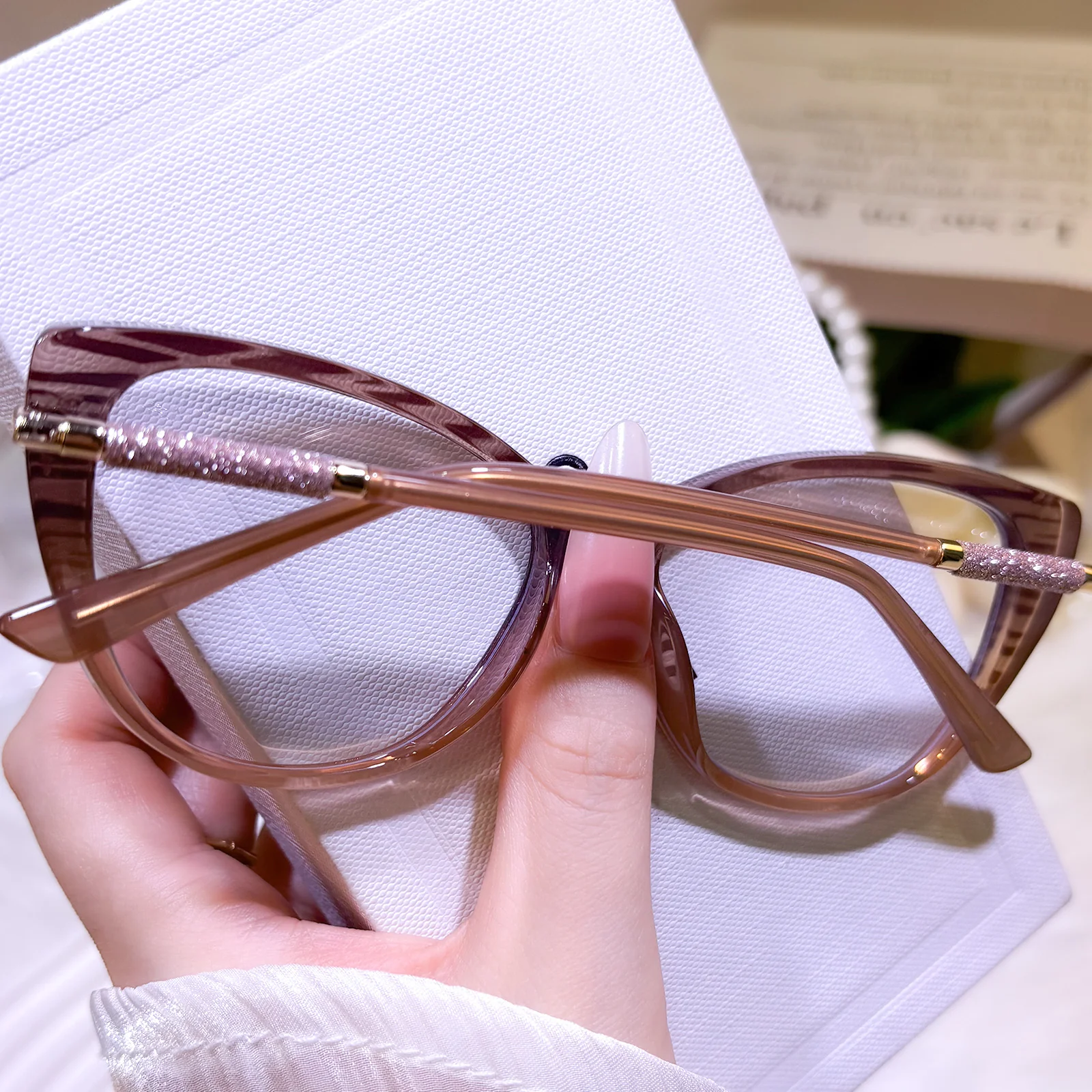 Vixia Eyeglasses - Image 17