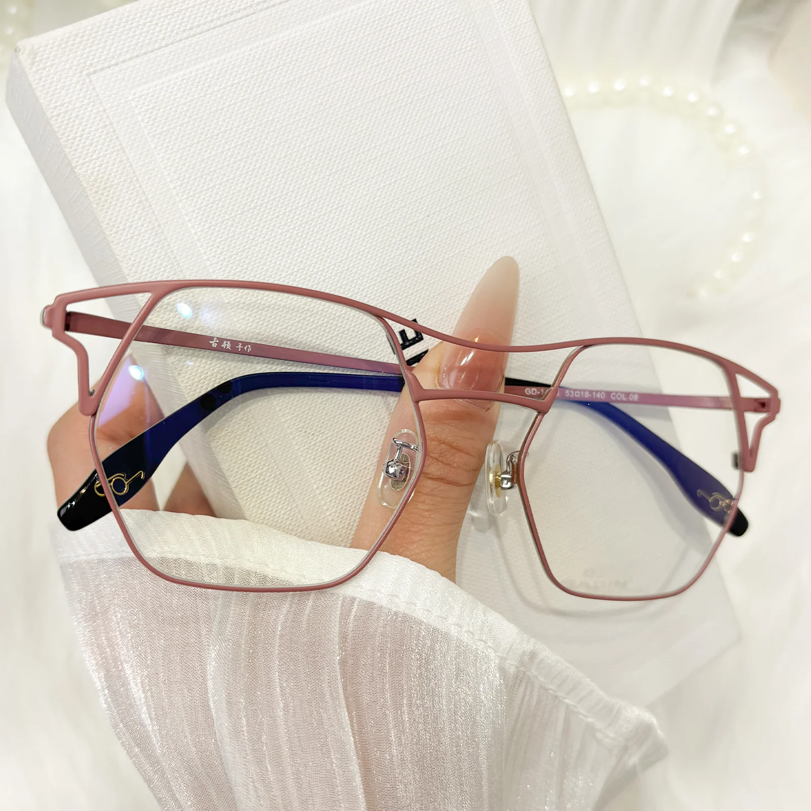 Voss Eyeglasses - Image 2