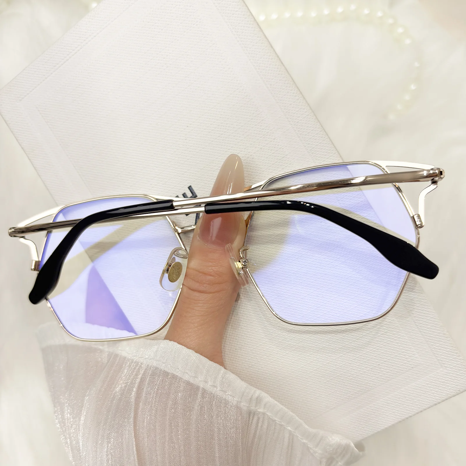 Voss Eyeglasses - Image 3