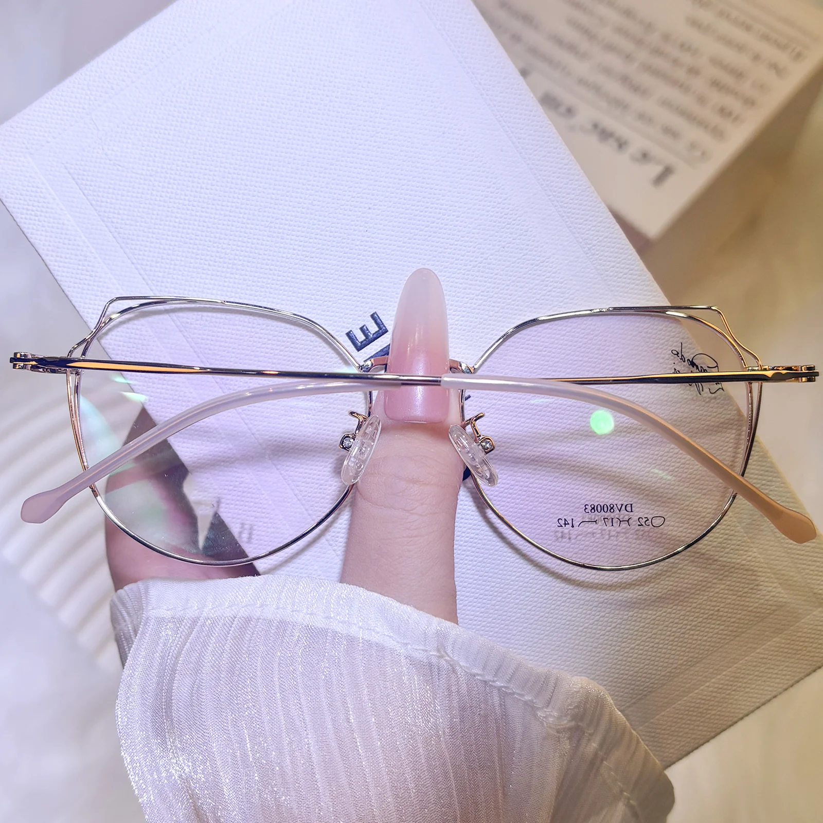 Vyn Eyeglasses - Image 3