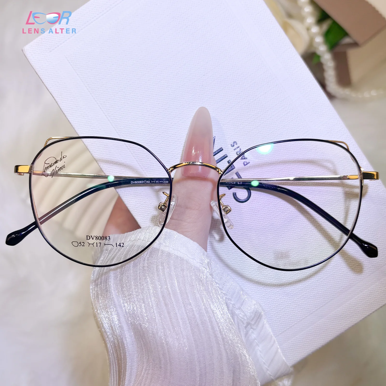 Vyn Eyeglasses - Image 4