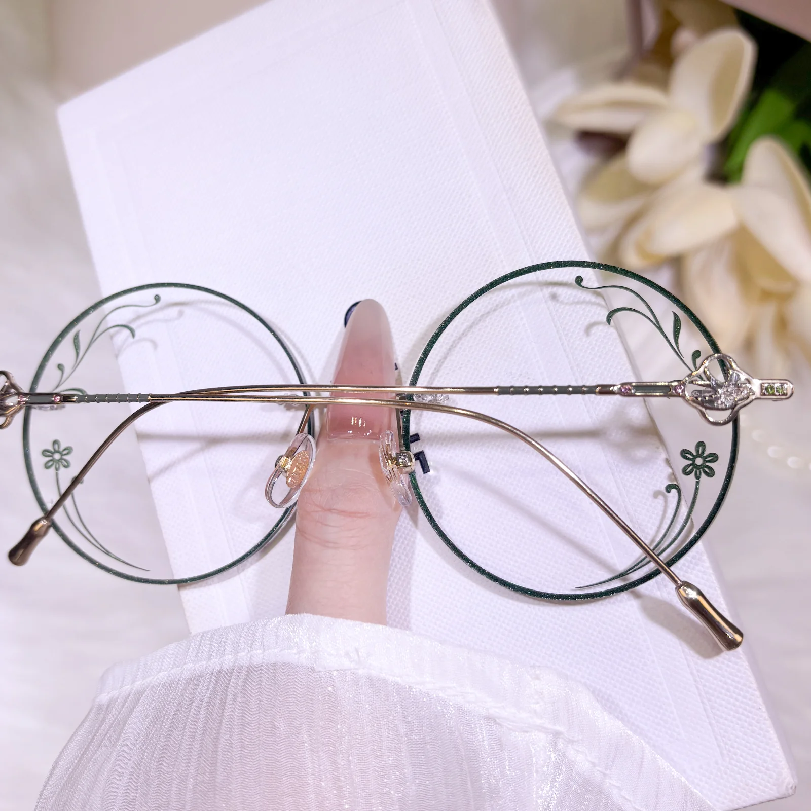 Willow Eyeglasses - Image 24
