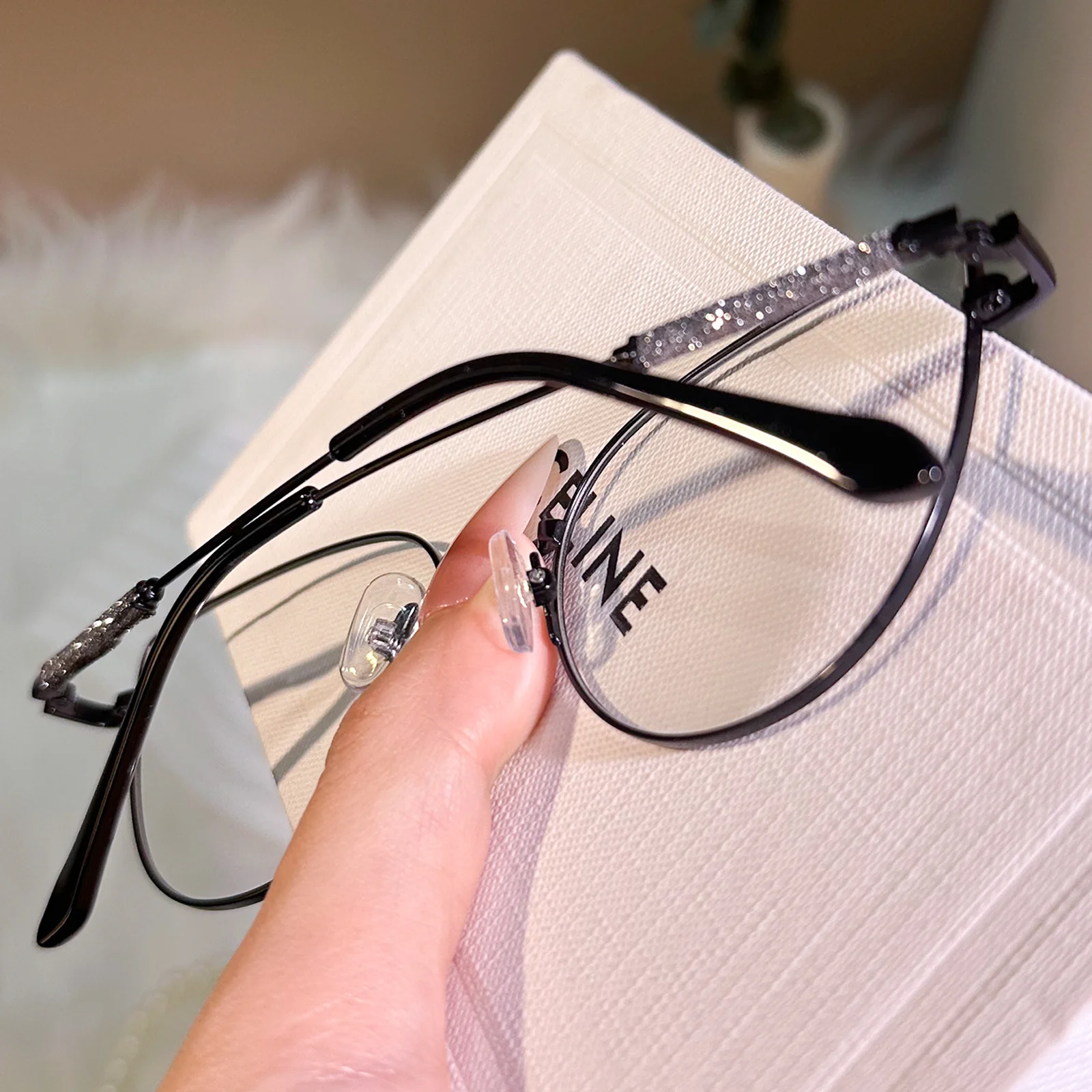 Yani Eyeglasses - Image 31